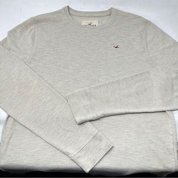Hollister Textured Crewneck Sweater-Large  - Picture 11 of 13